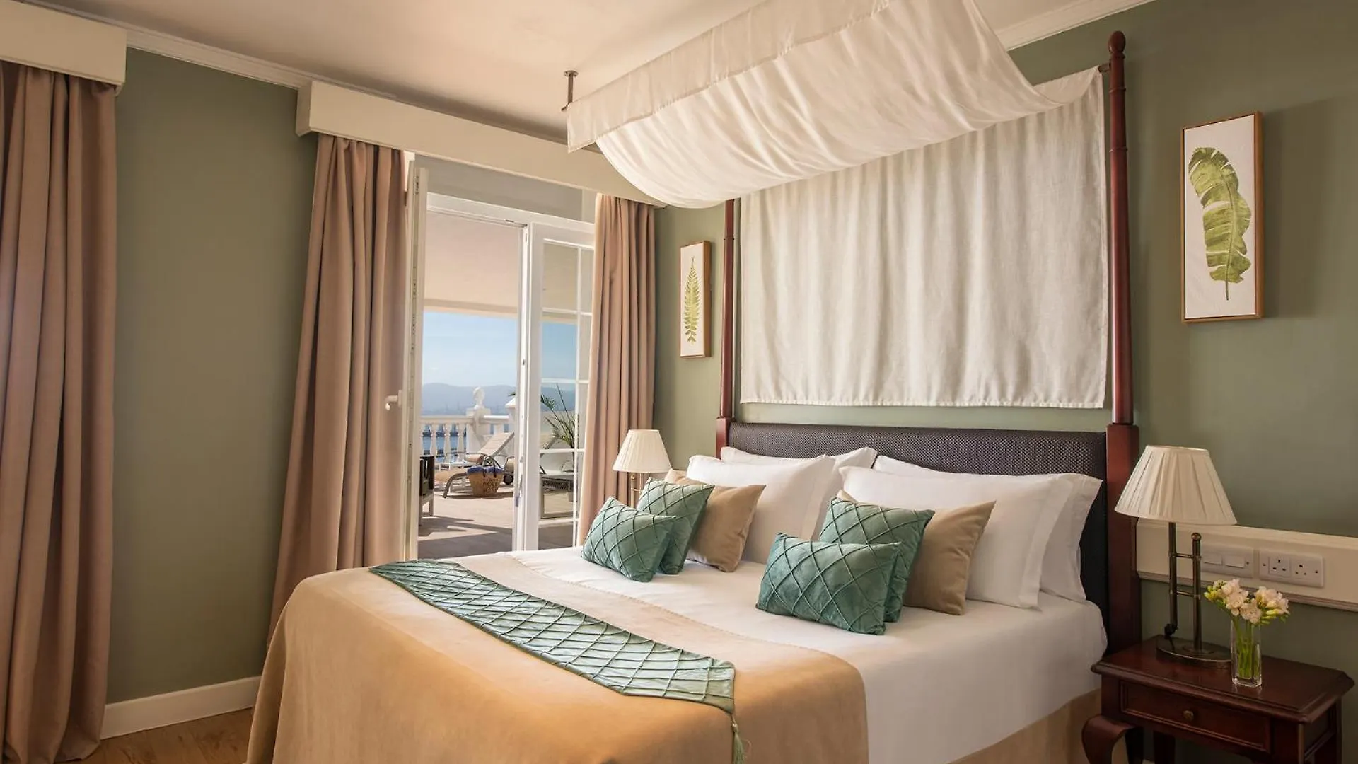 גיברלטר Rock Hotel 4*,